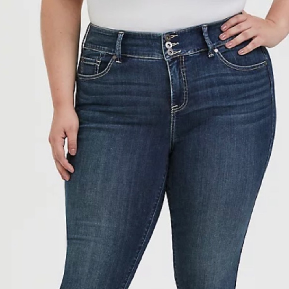 Torrid medium wash jeggings 16